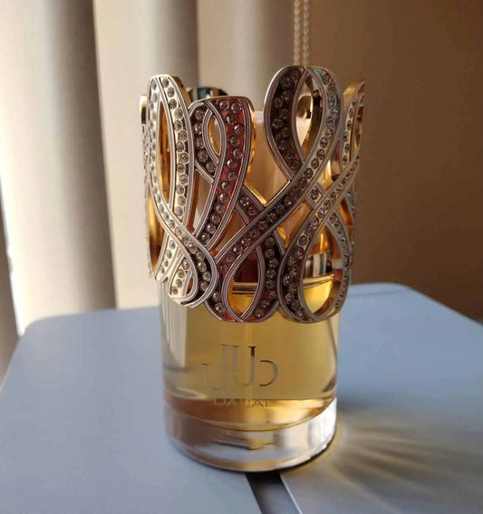 Dalal EDP 100ml Spray, The luxurious golden bottle body design features a floral and fruity aroma, sweet yet not greasy, suitable for daily use, dating, and gift giving scenarios.